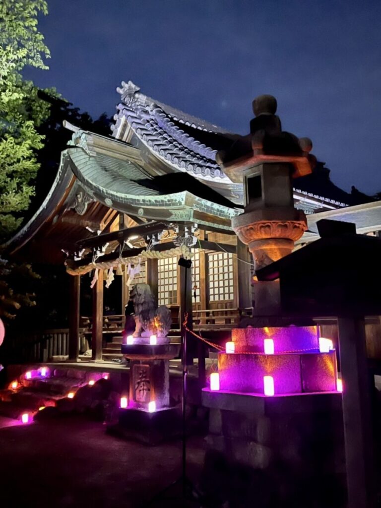 LEDキャンドル 日本スカイランタン協会 in石刀神社 灯籠飾り付けて鮮やか!